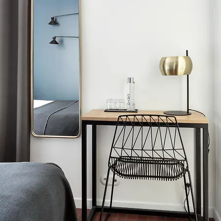 Hotel New Le Voltaire Parigi