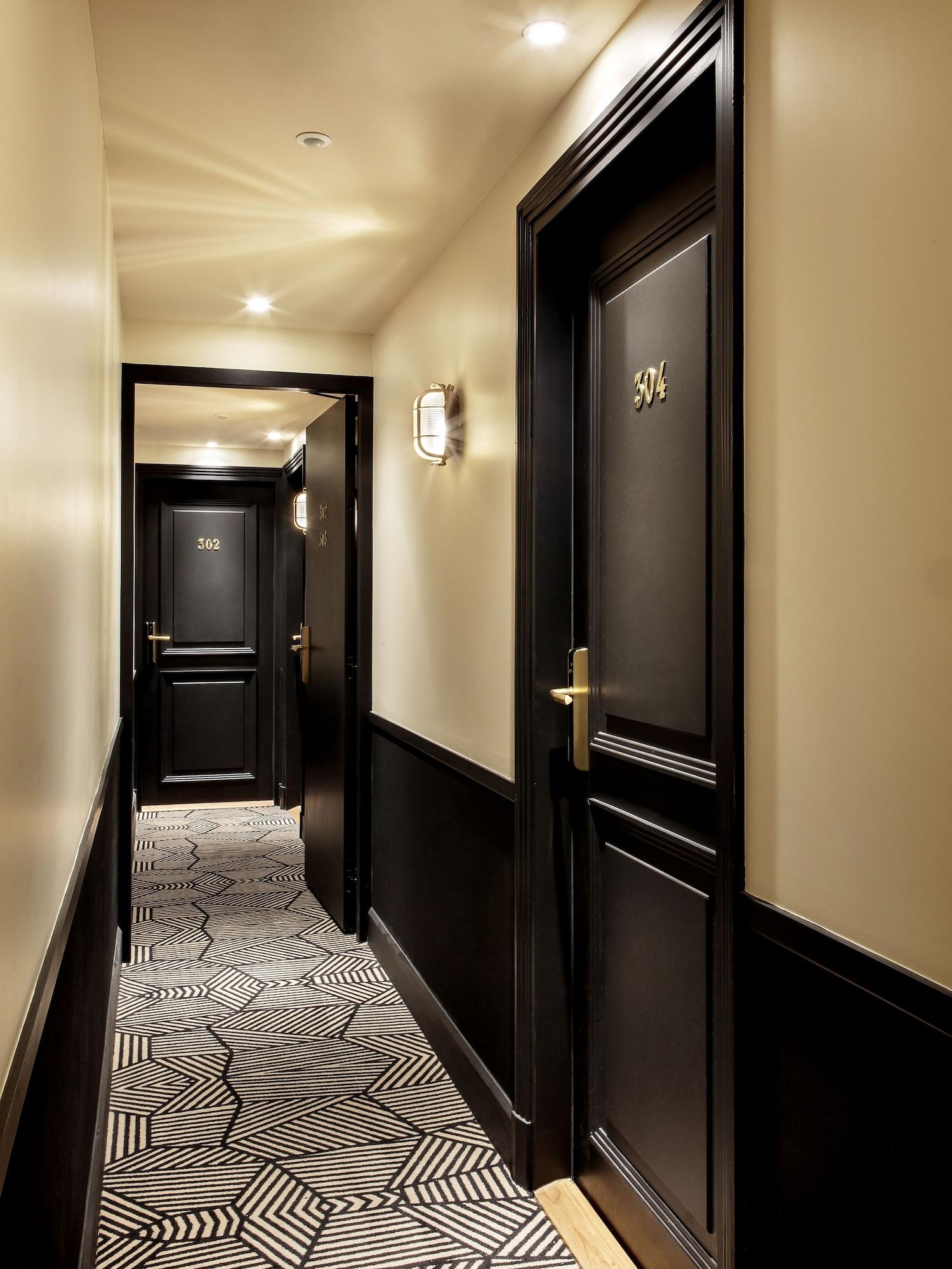 Newhotel Le Voltaire Hotel 4*