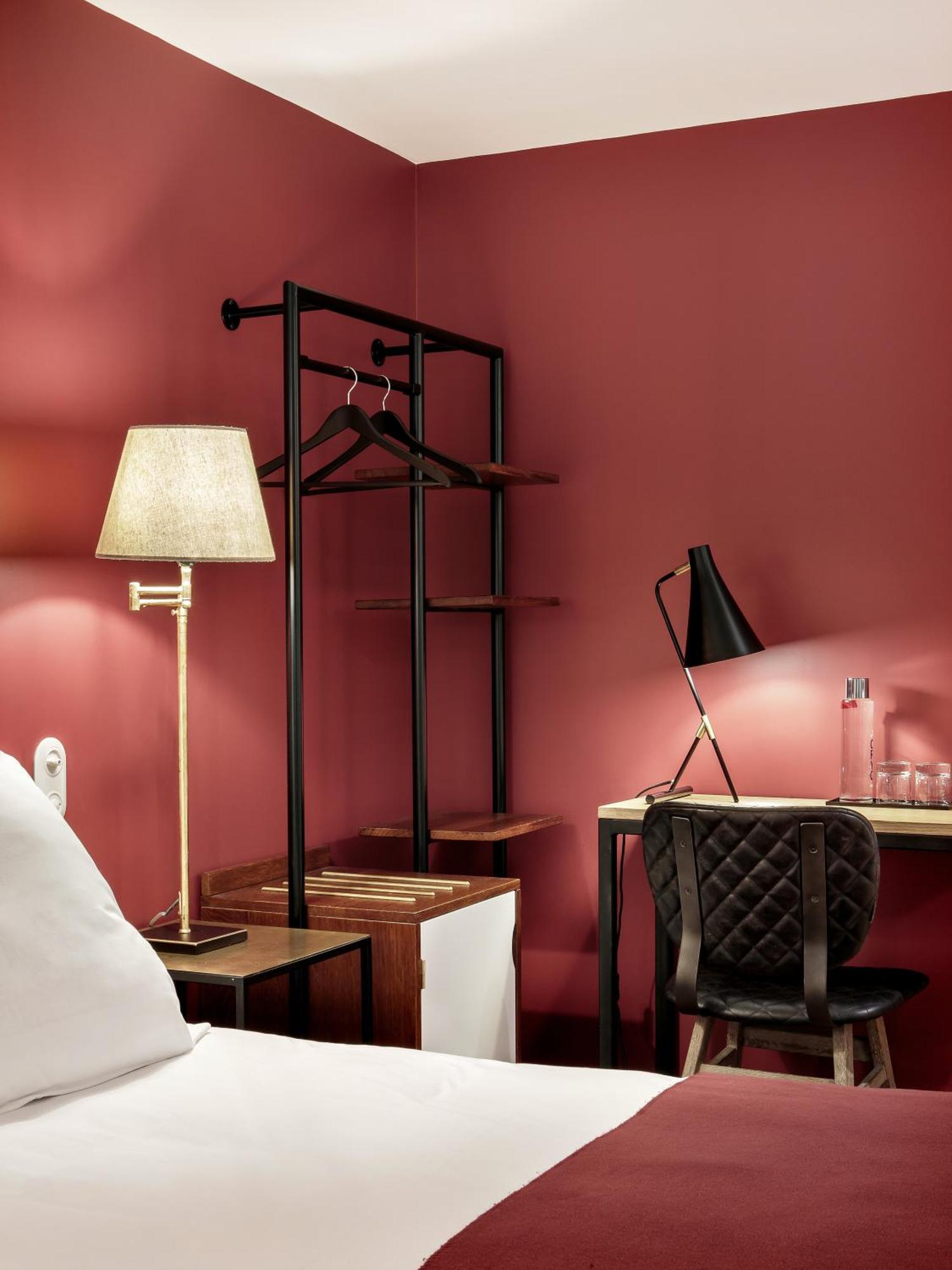 New Le Voltaire Hotel 4*