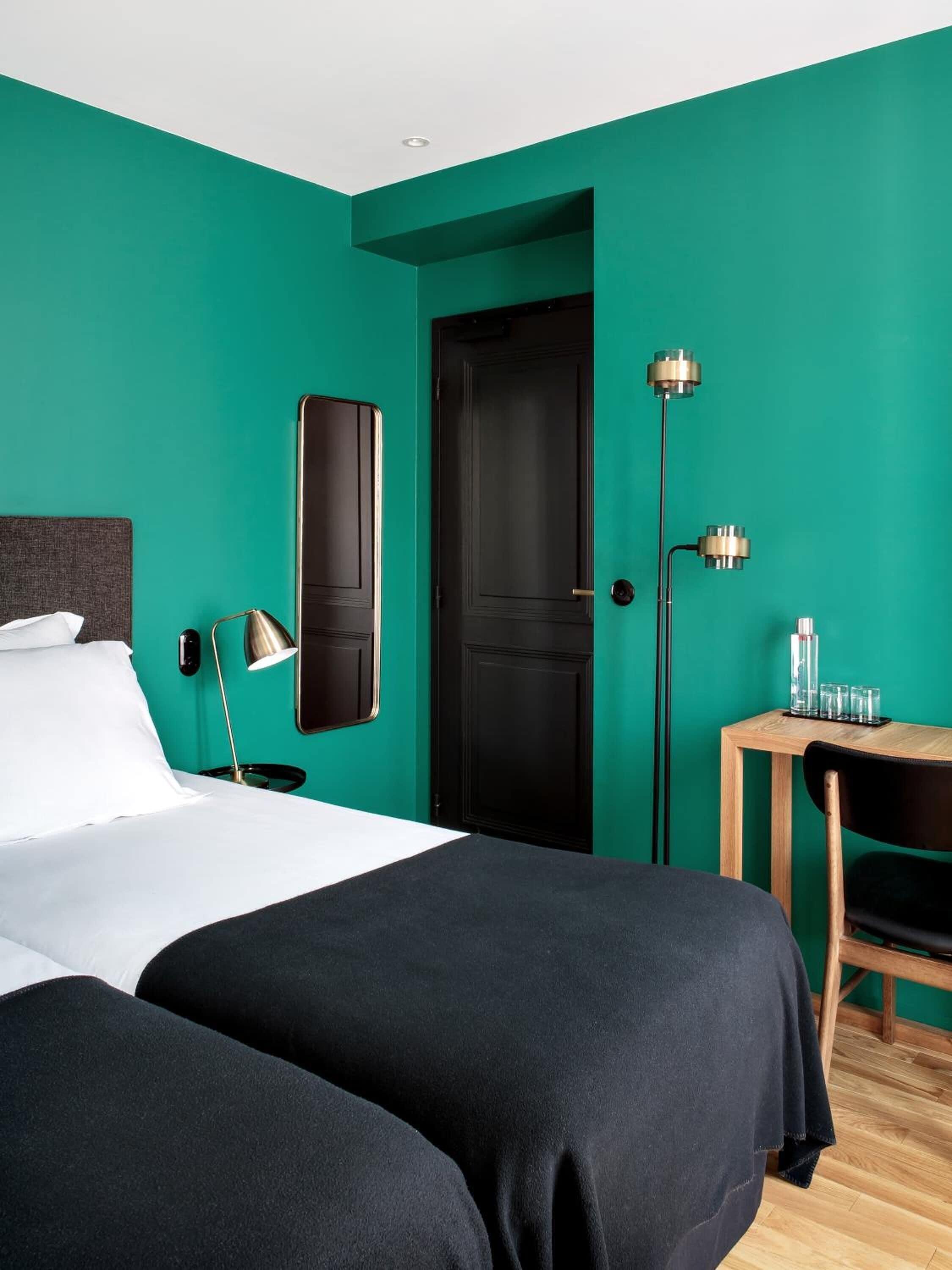 New Le Voltaire Hotel 4*