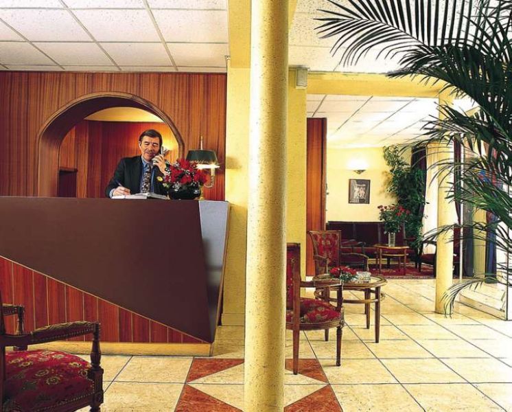 Hotel Newhotel Le Voltaire 4*