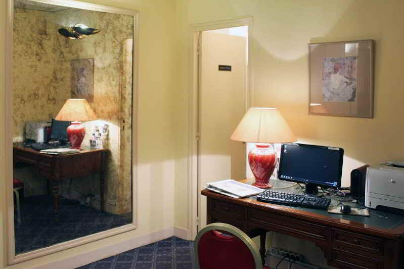 Hotel Newhotel Le Voltaire 4*