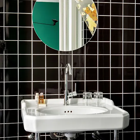 New Le Voltaire